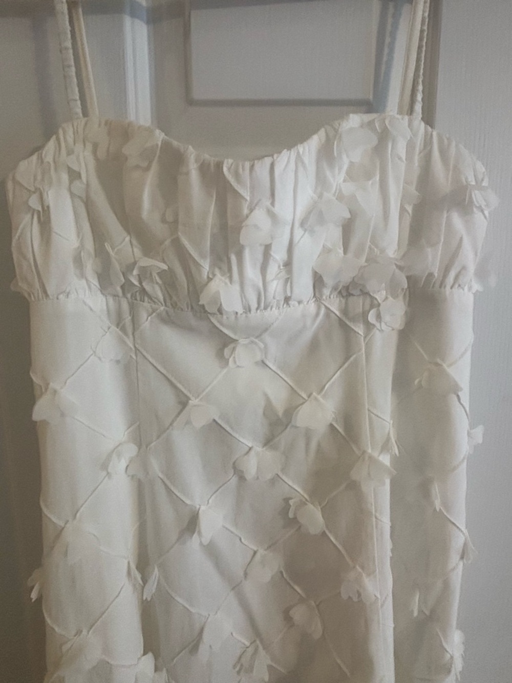 White CLEA dress - Picture 5 of 6